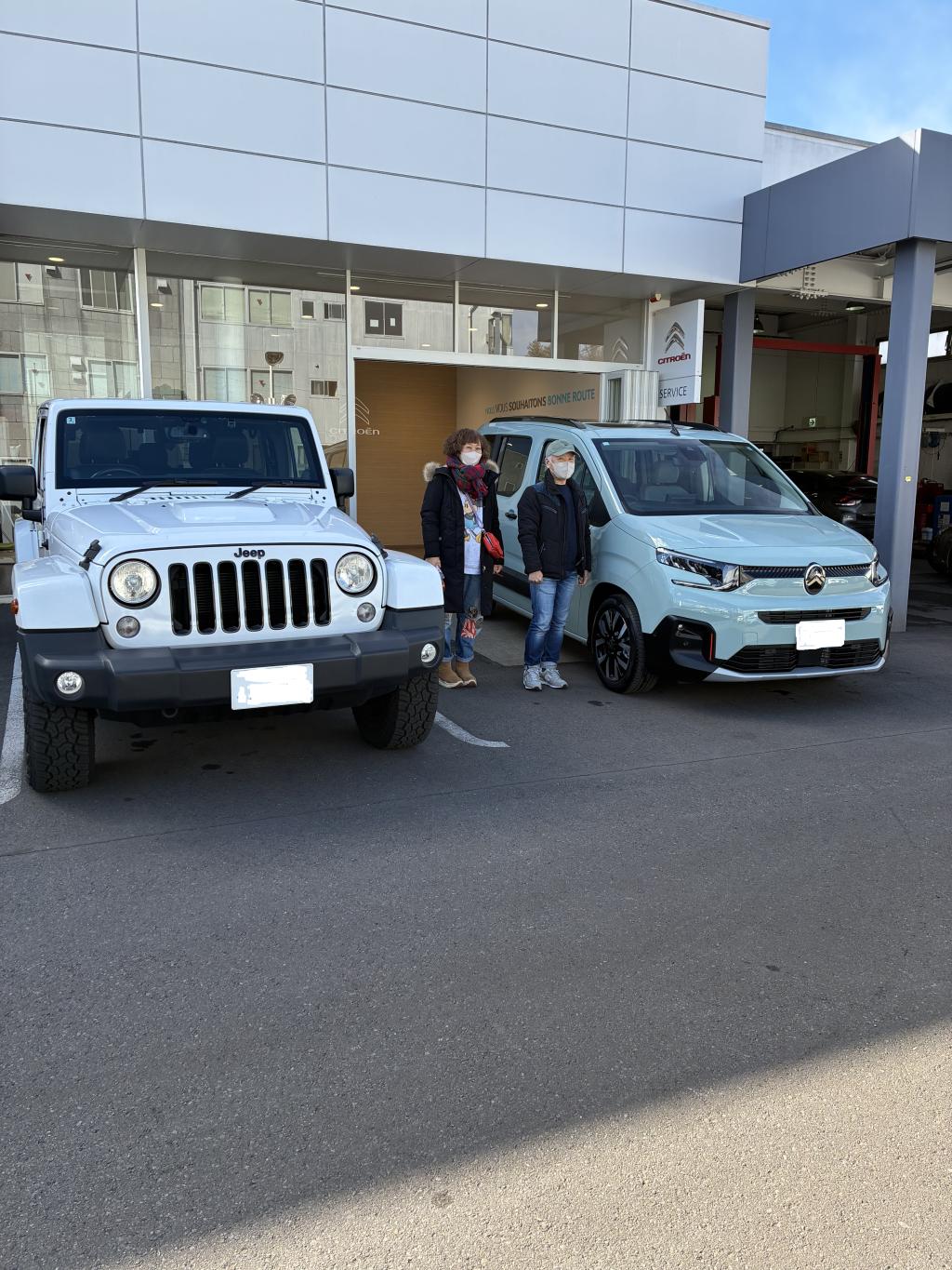 ラングラーオーナーからベルランゴオーナーへ！新春ご納車式。