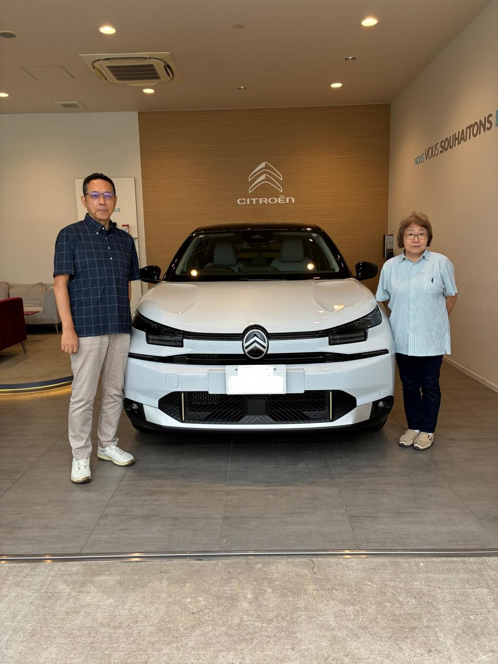 新型Ｃ４ＨＹＢＲＩＤご納車式(オーナー様のお喜びの声）