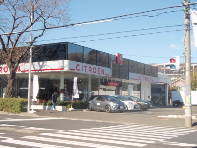 ショールーム改装します