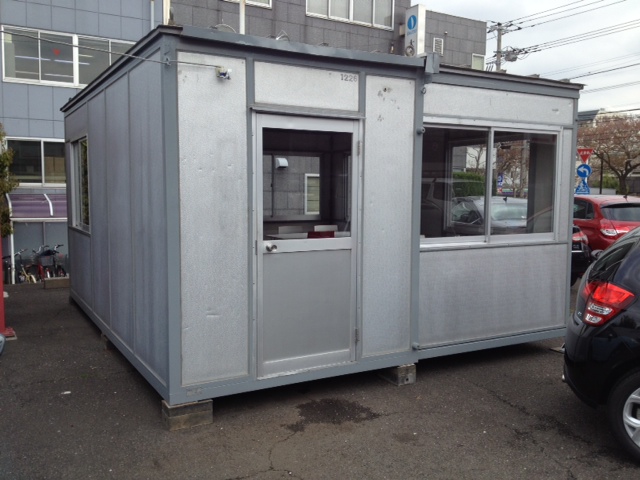 ショールーム改装中