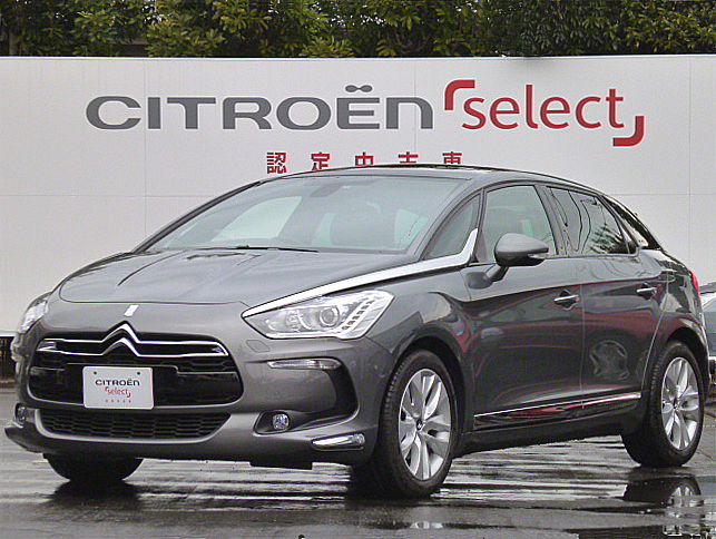 初！DS5認定中古車