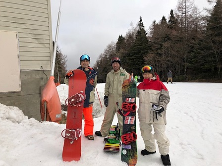 先日、スノーボードに行ってきました！