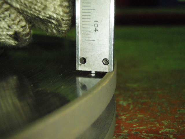 ブレーキローターも摩耗します。