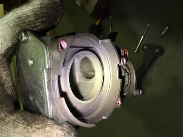 エアサスコンプレッサー