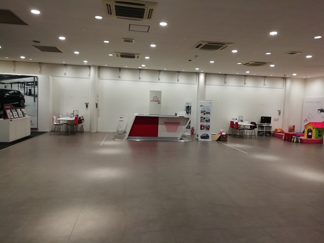 引き続き改装中でございます。