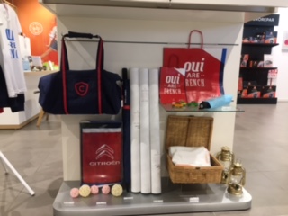 ブティックの商品案内６