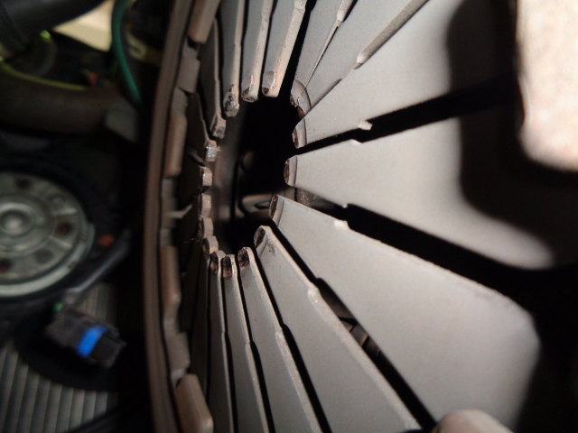 クラッチが摩耗するとこうなります