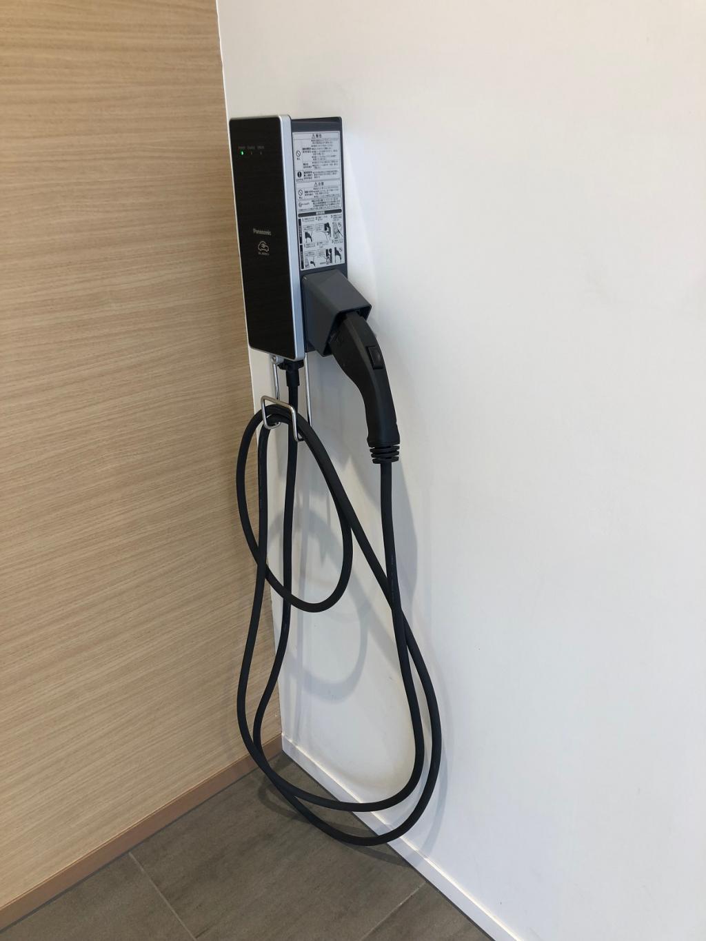 自由伝、いや充電です。