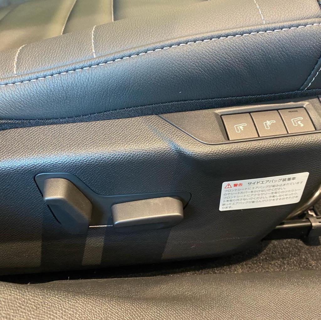 C4は新境地（インテリア）岩岸