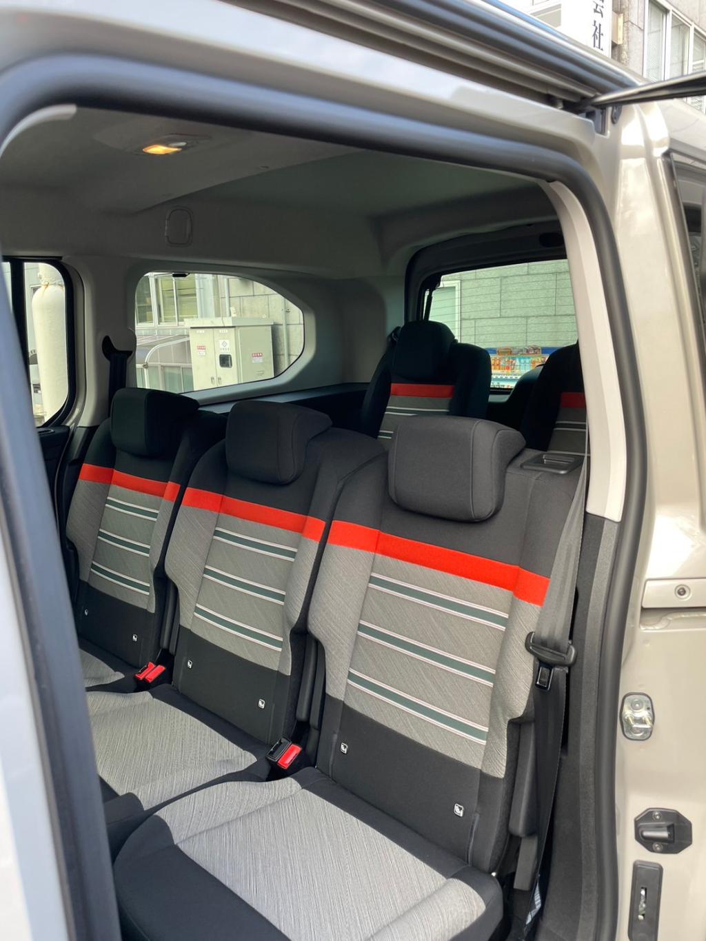 ベルランゴ3列目座ってみました！