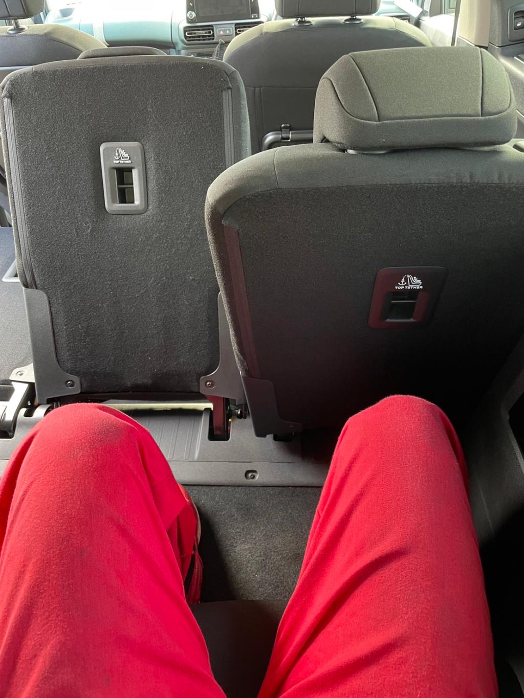 ベルランゴ3列目座ってみました！