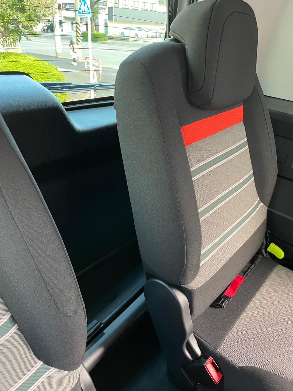 ベルランゴ3列目座ってみました！