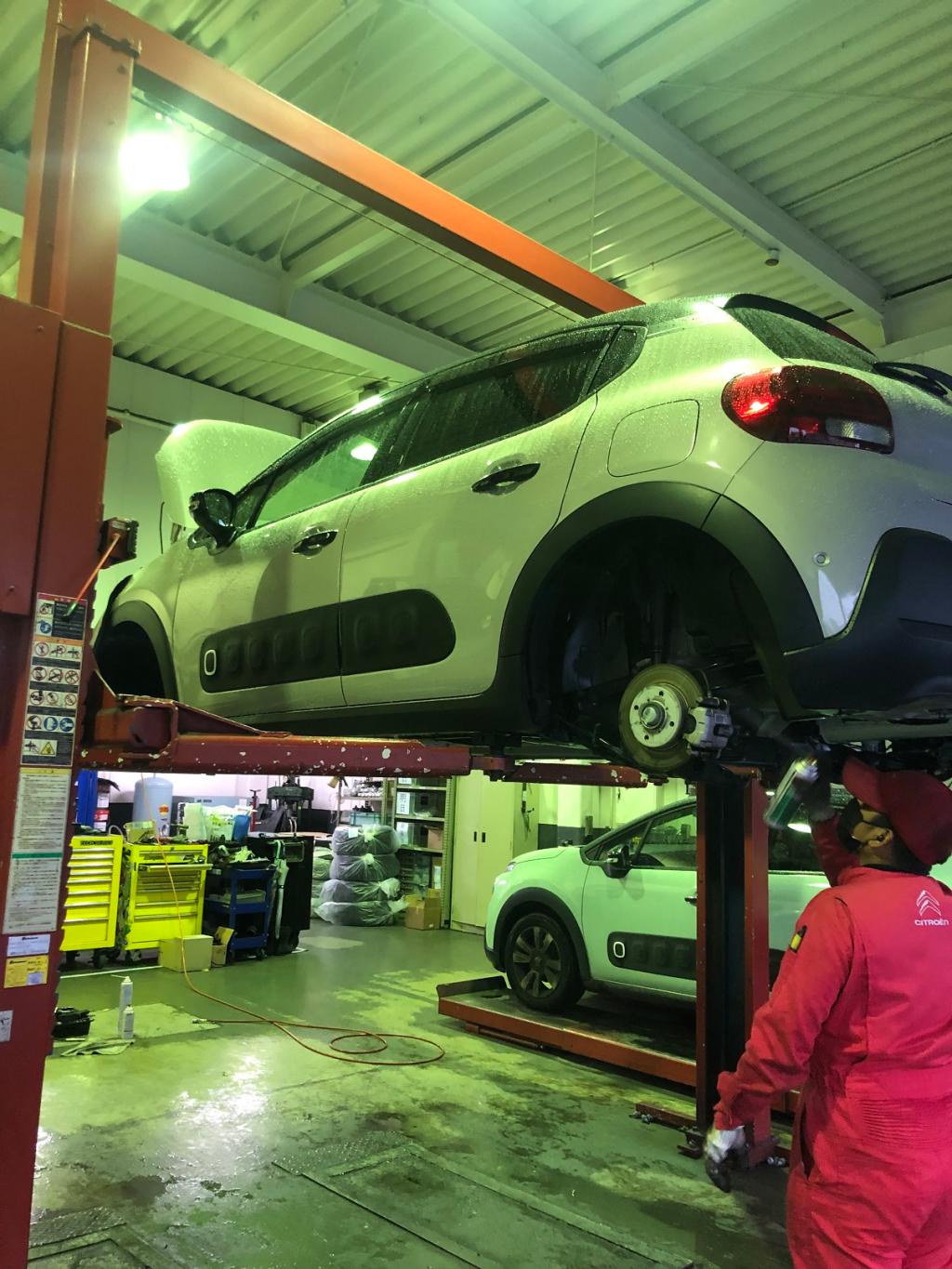 雨ニモマケズ、冬ノ凍テツク寒サニモマケズ。