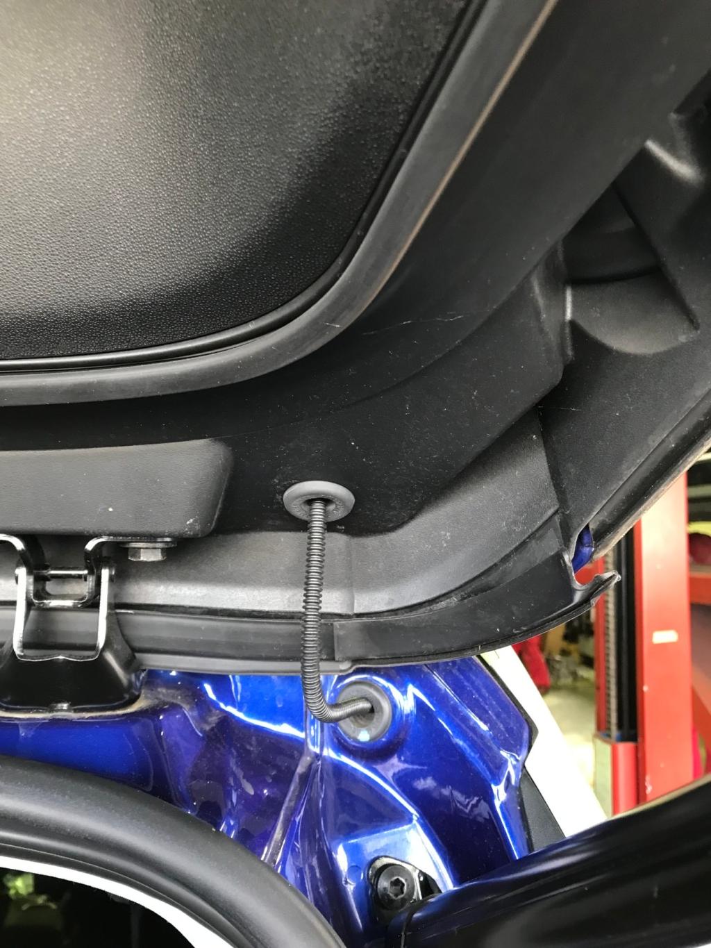 テールゲートシール