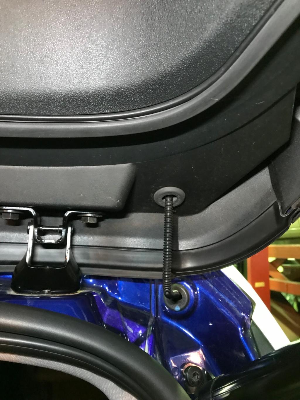 テールゲートシール