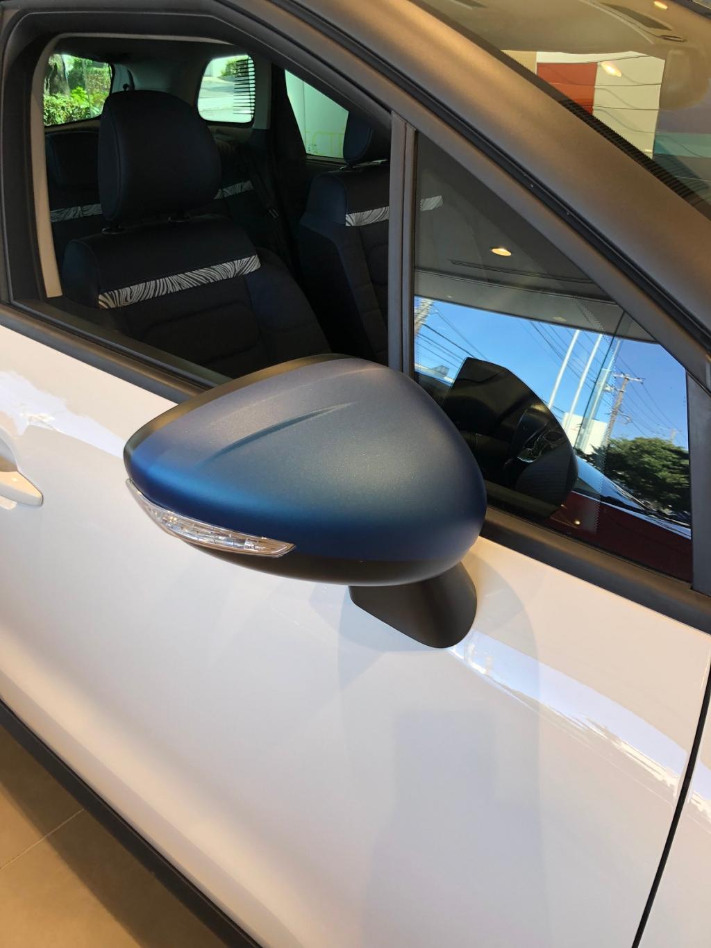 RIP CURL(Ｃ３ＡＩＡＣＲＯＳＳ ＳＵＶ　限定車）