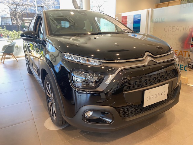 C3 Edition Noire展示しております。