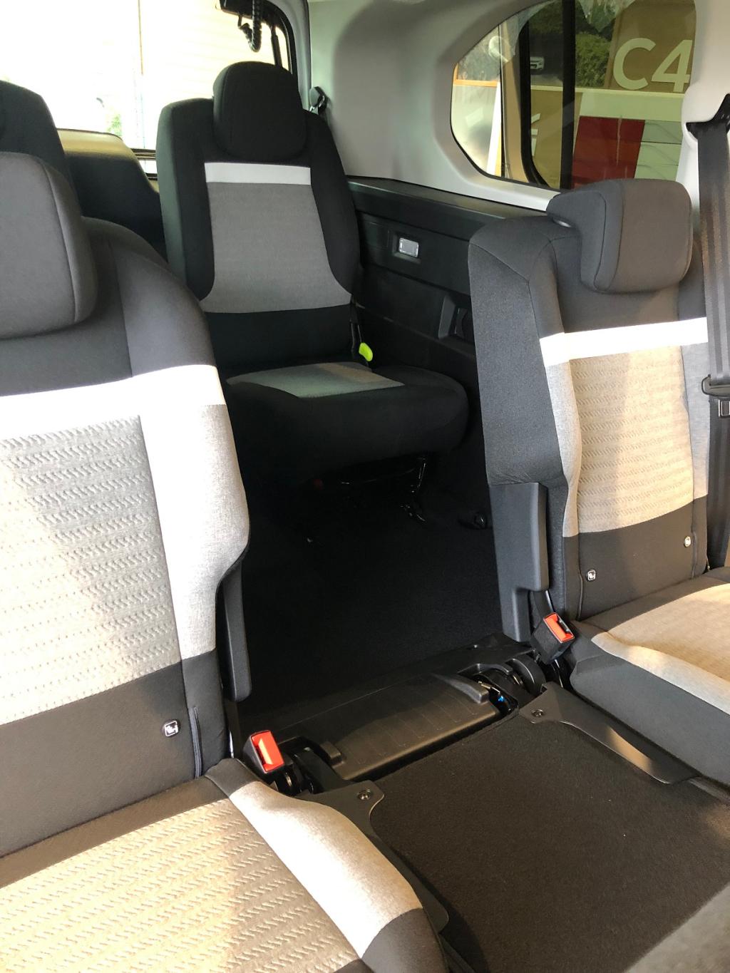 新型BERLINGO LONG MAX！シートアレンジ編。
