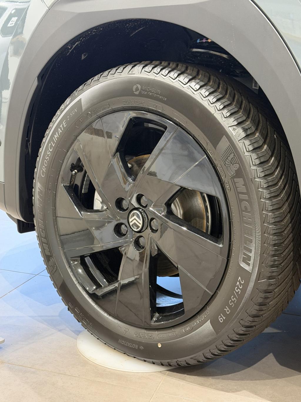シトロエン新型C5AIRCROSSのタイヤが最高です((´∀｀))